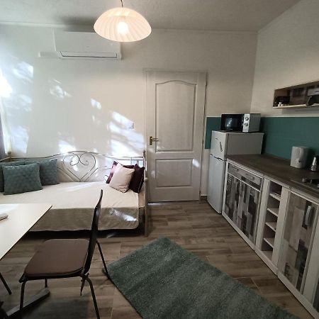 Toelgyfa Vendeghaz Hotel Балатонсепезд Екстериор снимка