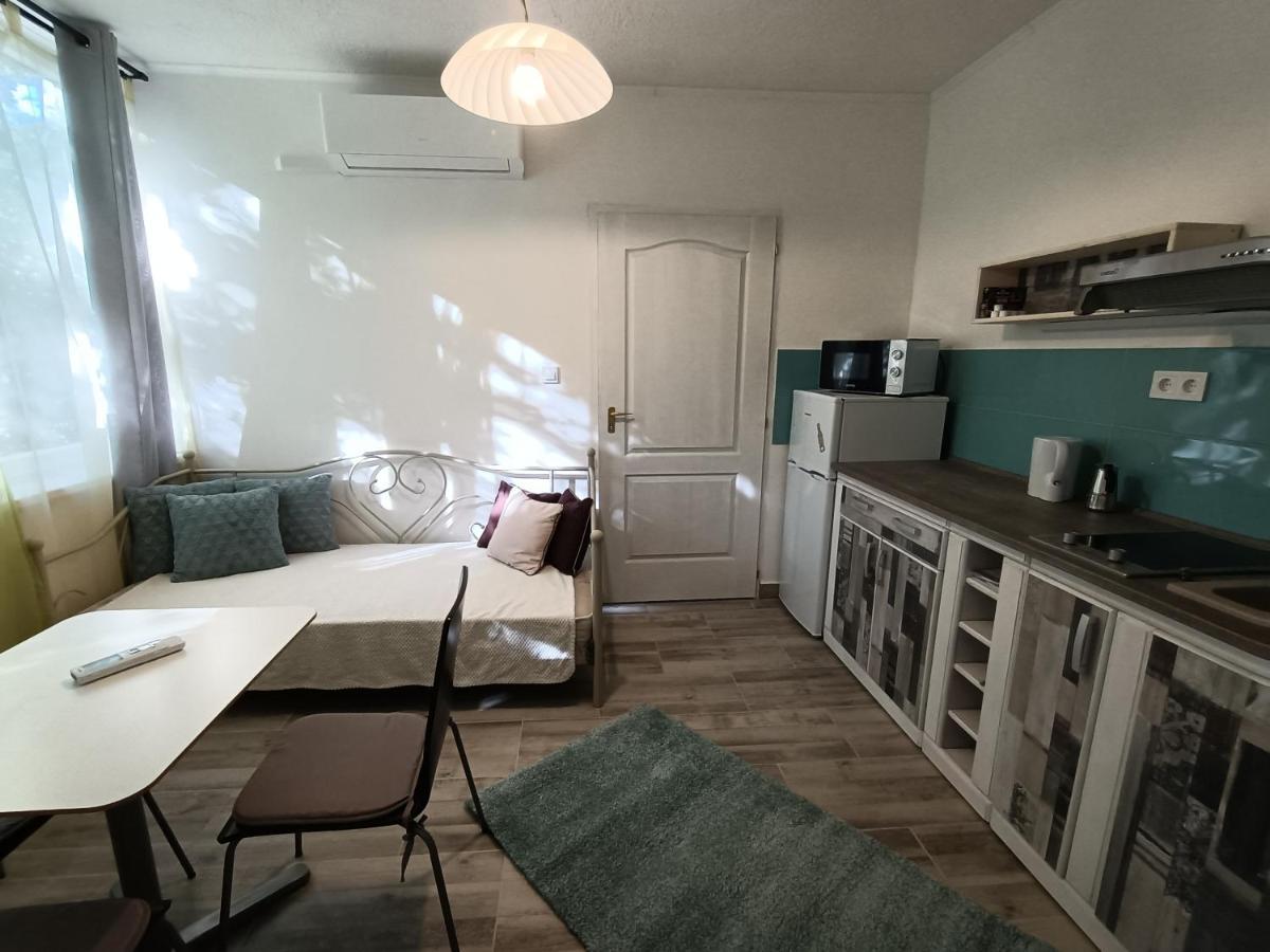 Toelgyfa Vendeghaz Hotel Балатонсепезд Екстериор снимка