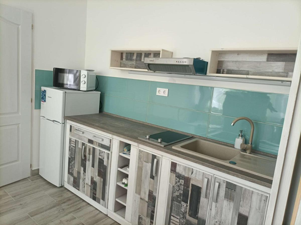 Toelgyfa Vendeghaz Hotel Балатонсепезд Екстериор снимка