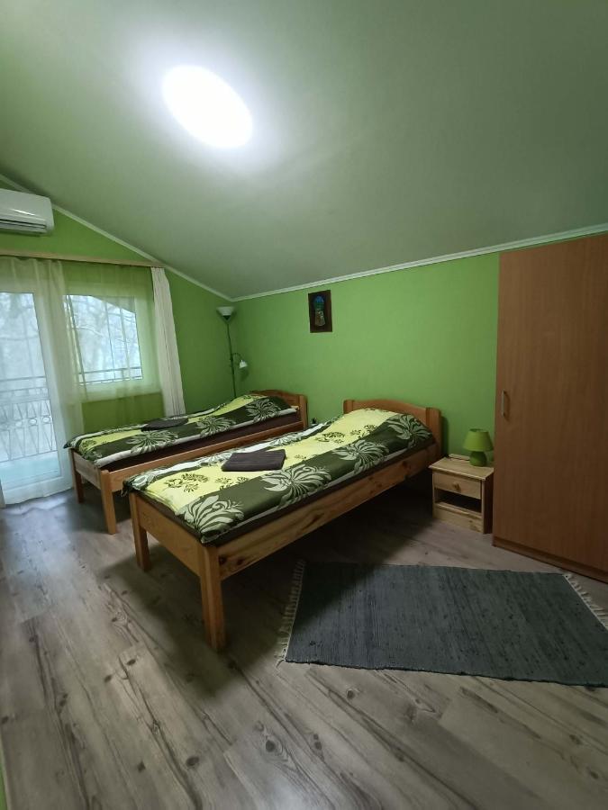 Toelgyfa Vendeghaz Hotel Балатонсепезд Екстериор снимка
