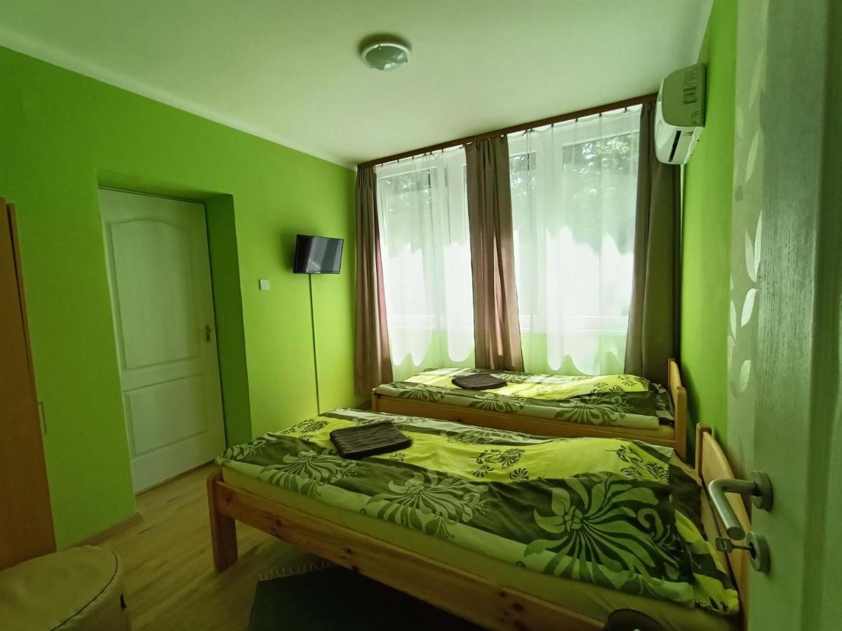 Toelgyfa Vendeghaz Hotel Балатонсепезд Екстериор снимка